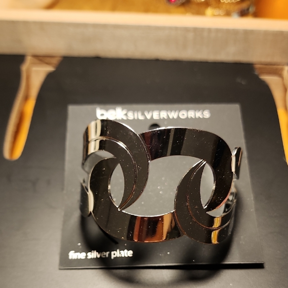 ♥️Belk Silverworks Silver Plate NEW Bangle
